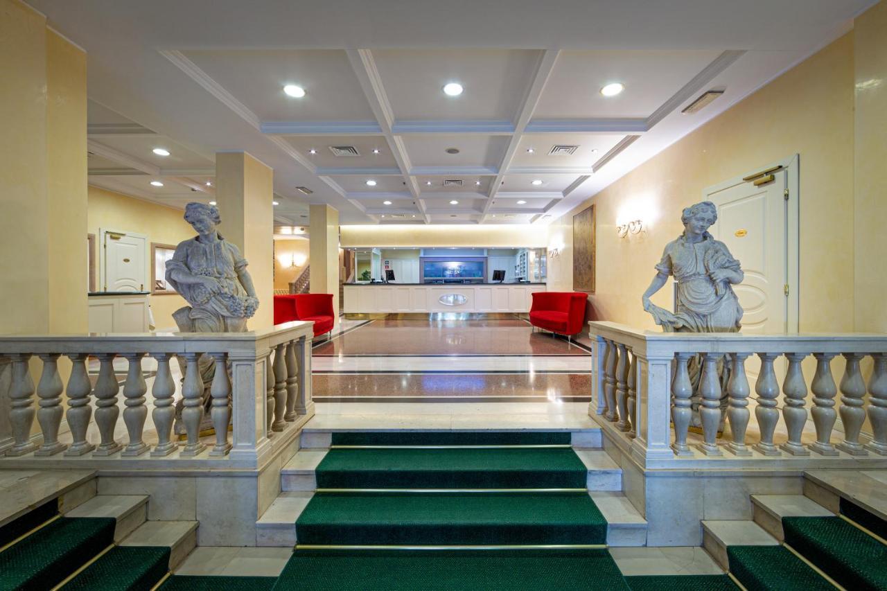Hotel Ambassador Palace